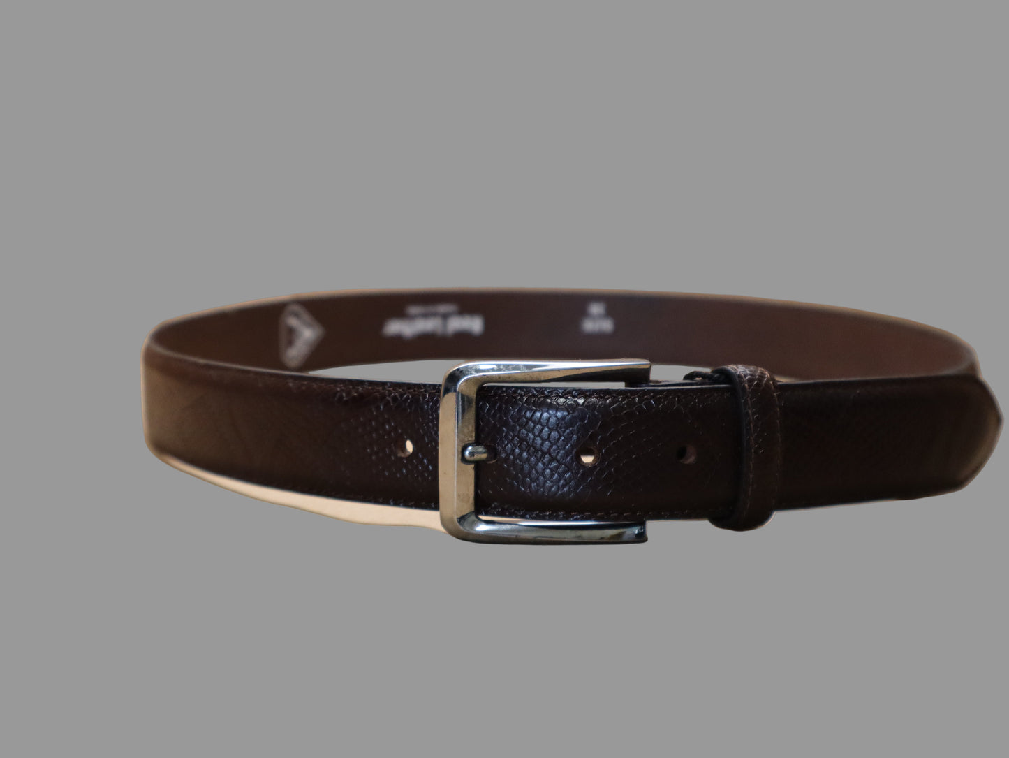 men brown leather belt with texture top