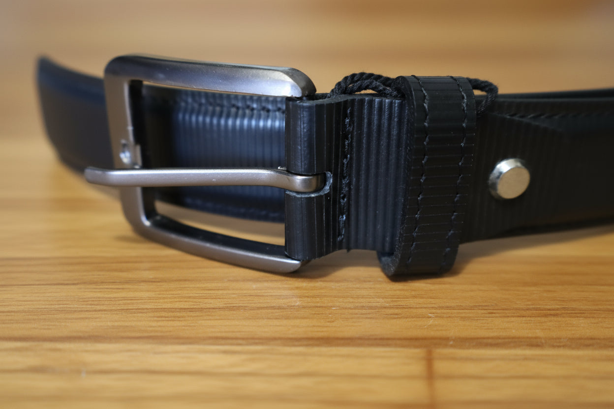 Men’s Black Leather Belt - Handcrafted Versatility for Casual & Formal Wear