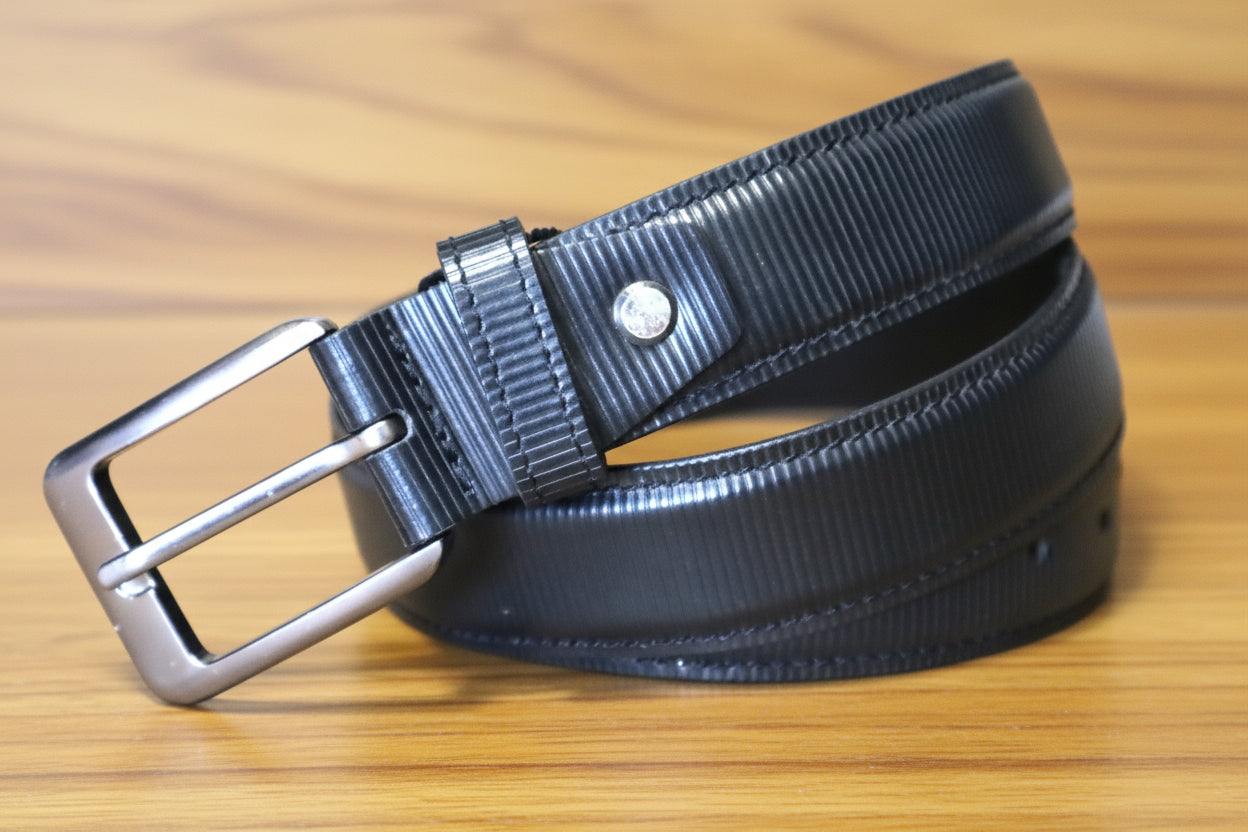 Men’s Black Leather Belt - Handcrafted Versatility for Casual & Formal Wear