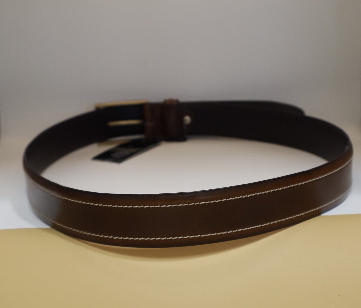 men leather belt with beige stitched edges